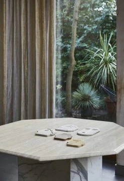 HKliving Face Wall Ornament Large Matt White