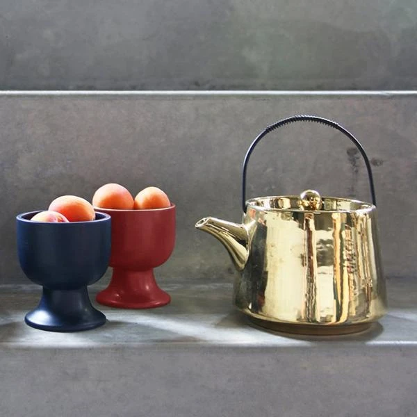 HKliving Bold & Basic Ceramics: Mug On Base Matt Red HKliving Bold & Basic Ceramics: Mug On Base Matt Red