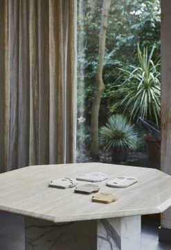 HKliving Large Matt White Mask Wall Ornament