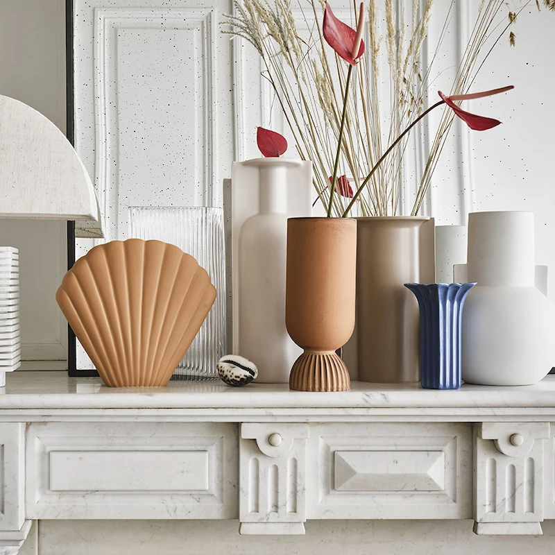 HKliving Rustic Ceramic Flower Vase With Ribbed Base HKliving Rustic Ceramic Flower Vase With Ribbed Base