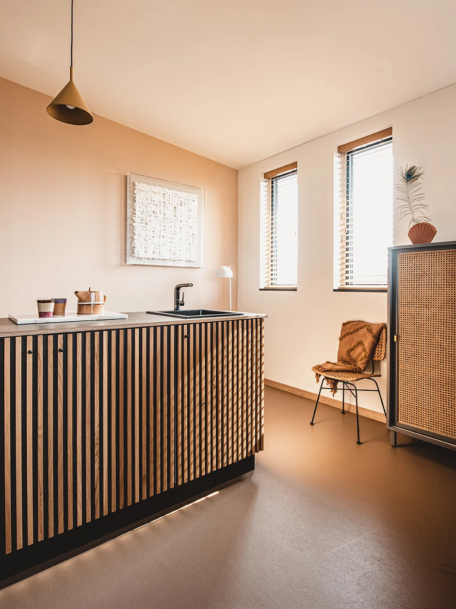 HKliving Ceramic Shell Vase Brown HKliving Ceramic Shell Vase Brown