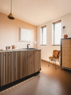 HKliving Metal Triangle Pendant Lamp M Matt Black