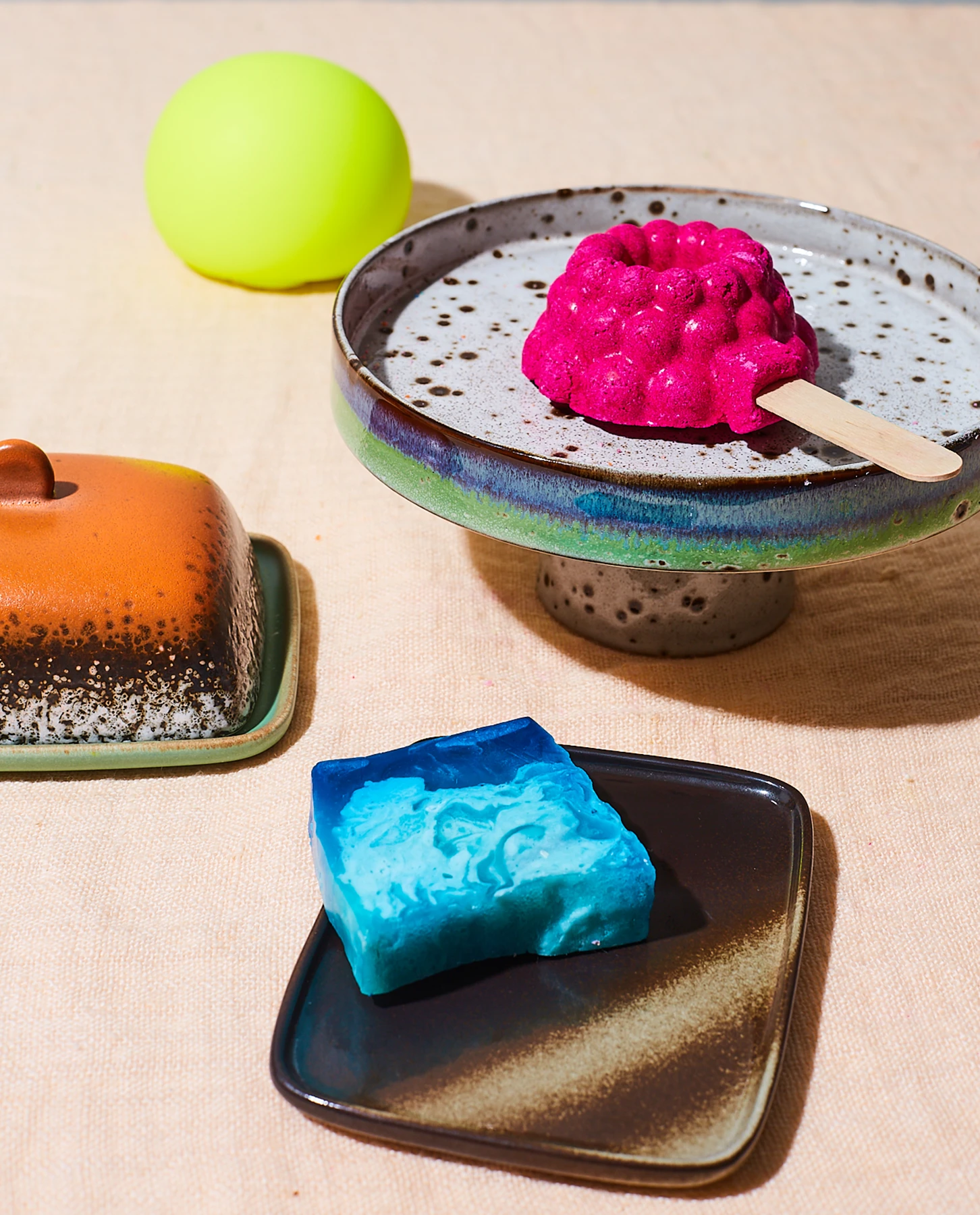 HKliving 70s Ceramics Butter Dish - Meteor HKliving 70s Ceramics Butter Dish - Meteor